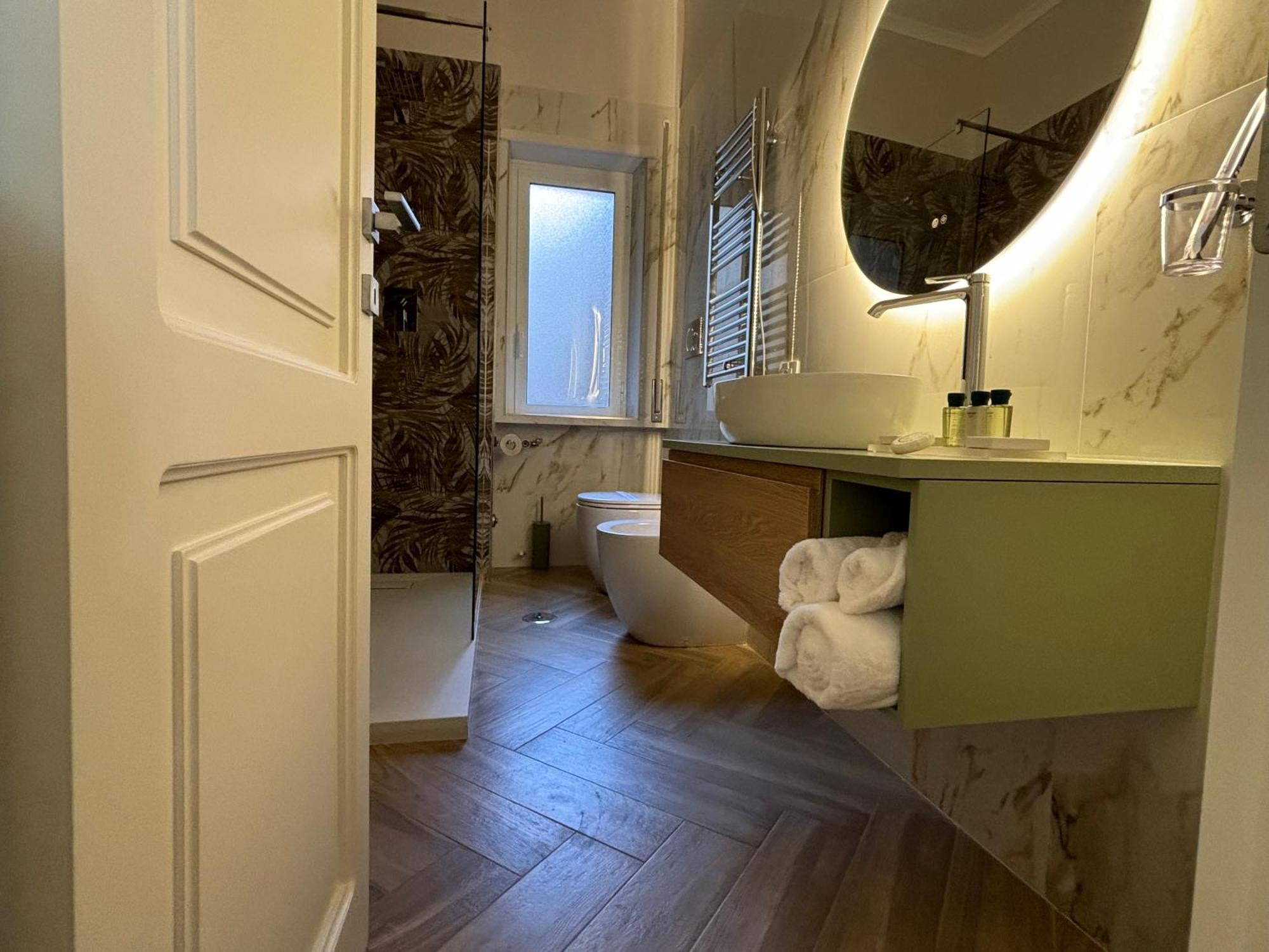 Corso Marconi Boutique Apartment - Luxury Central Apartment Next To The Port Civitavecchia Eksteriør bilde